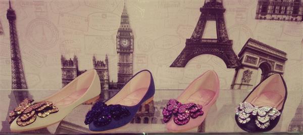 Butterfly flat shoes
