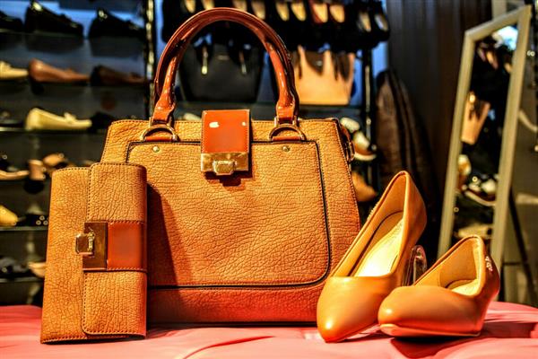 Handbag with leather ballet shoes