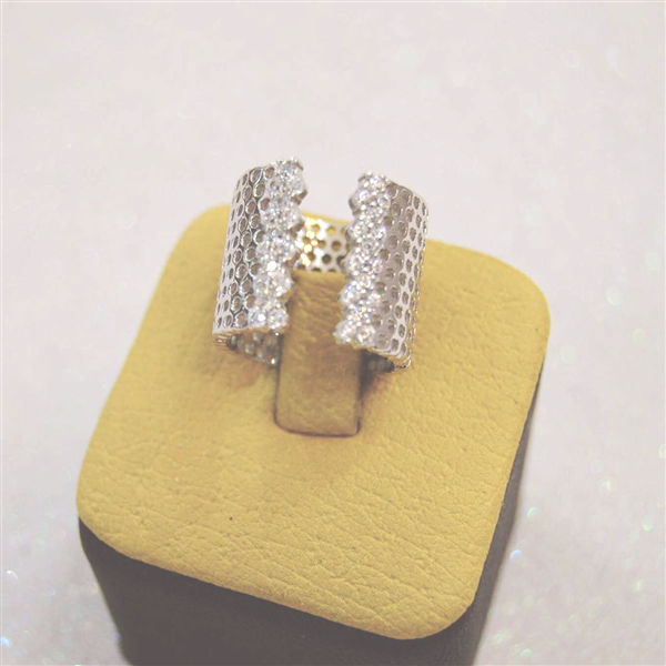 Ring with wide design