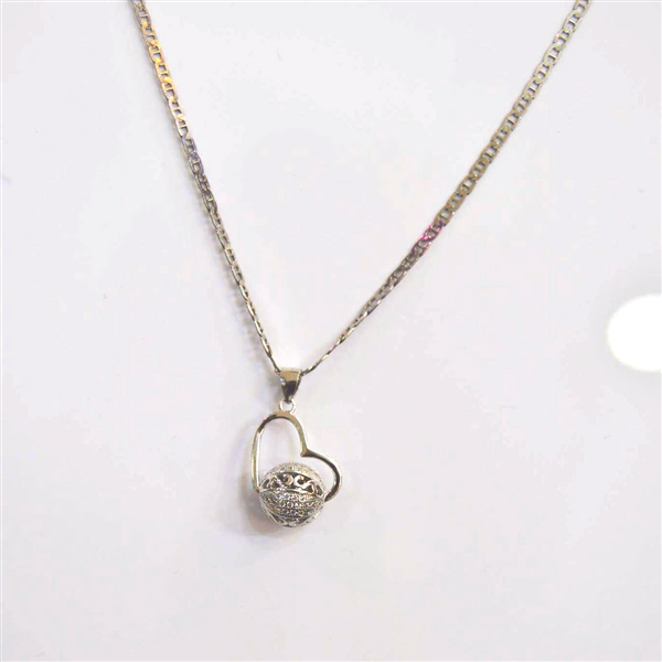 Necklace with a heart hang