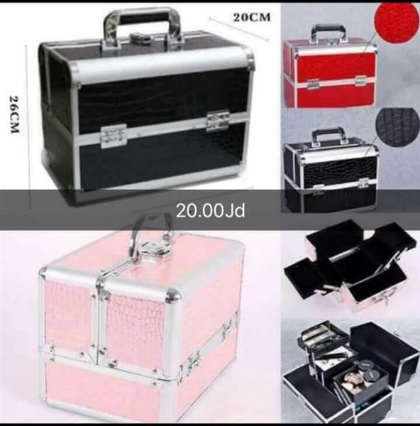 Carryable makeup box